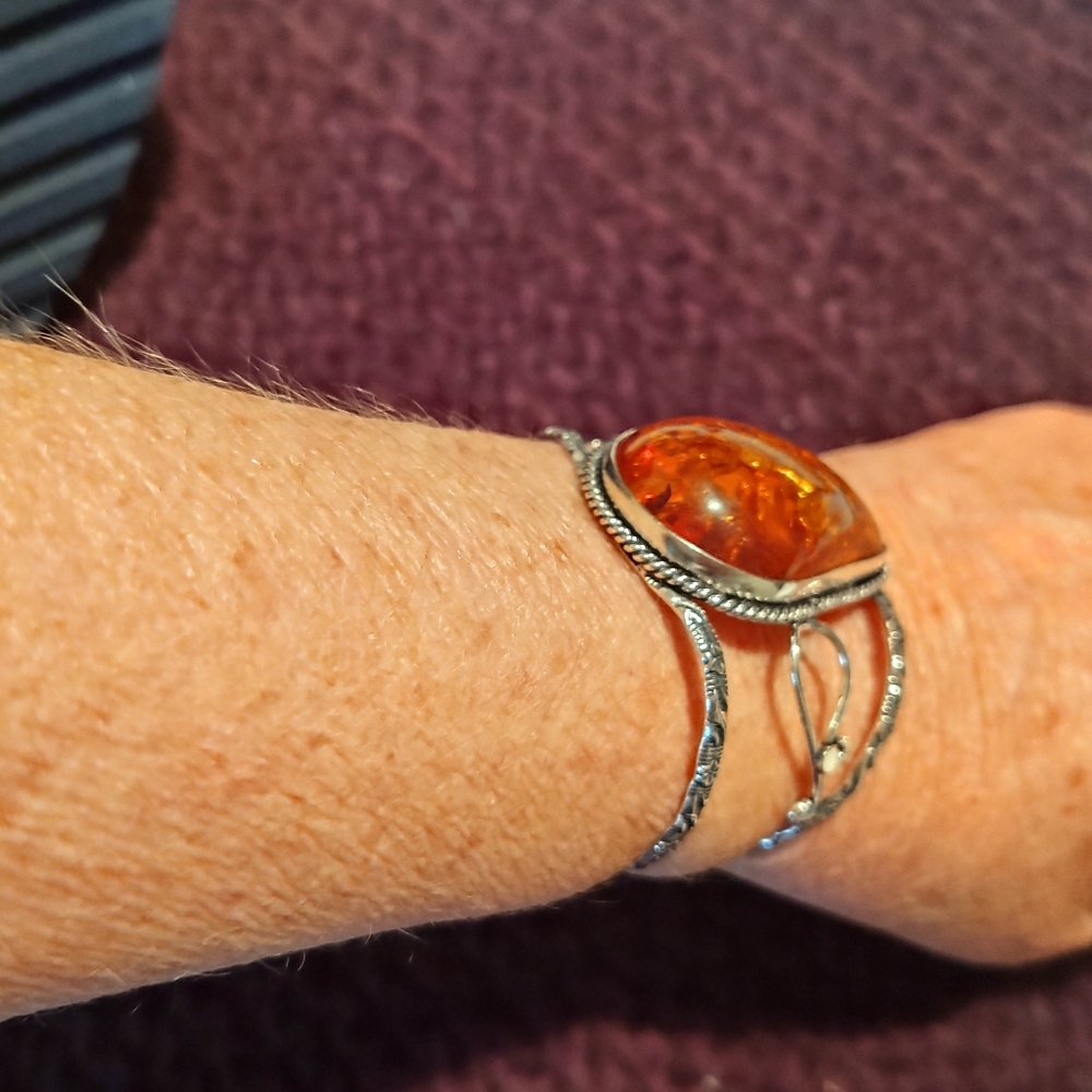 Amber Cuff - Picture 2 of 5